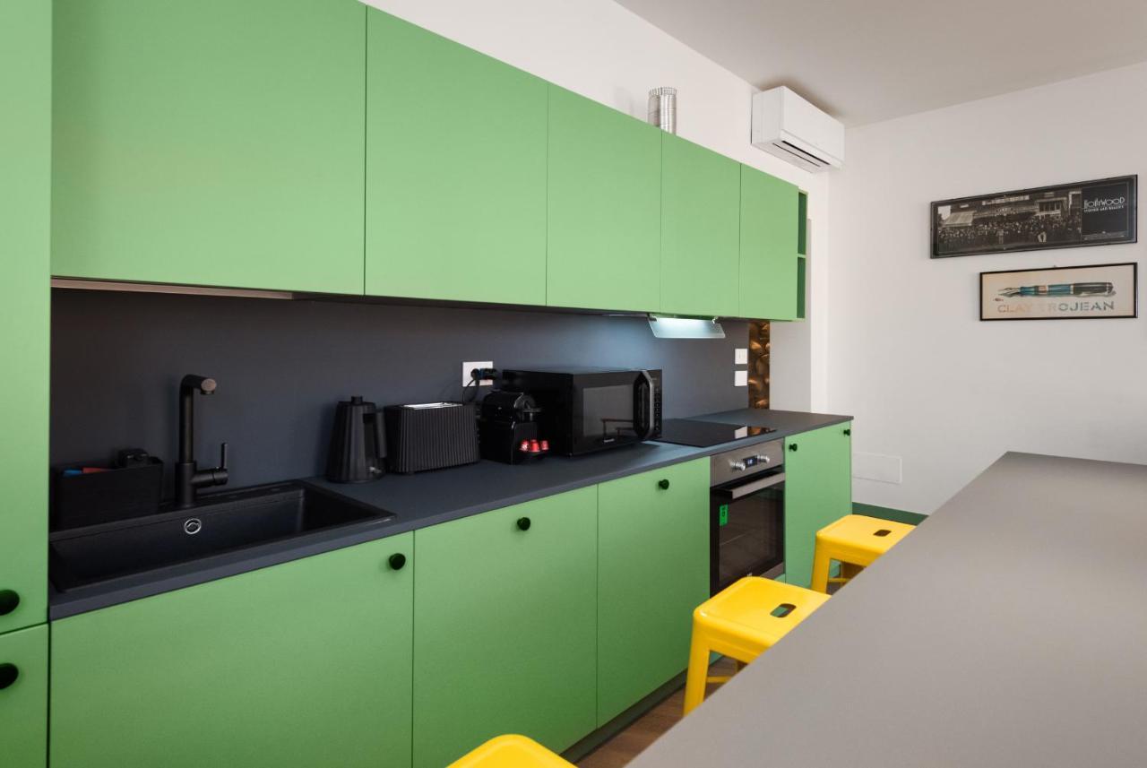 Flats4Rent Carla'S Apartments ヴェローナ エクステリア 写真