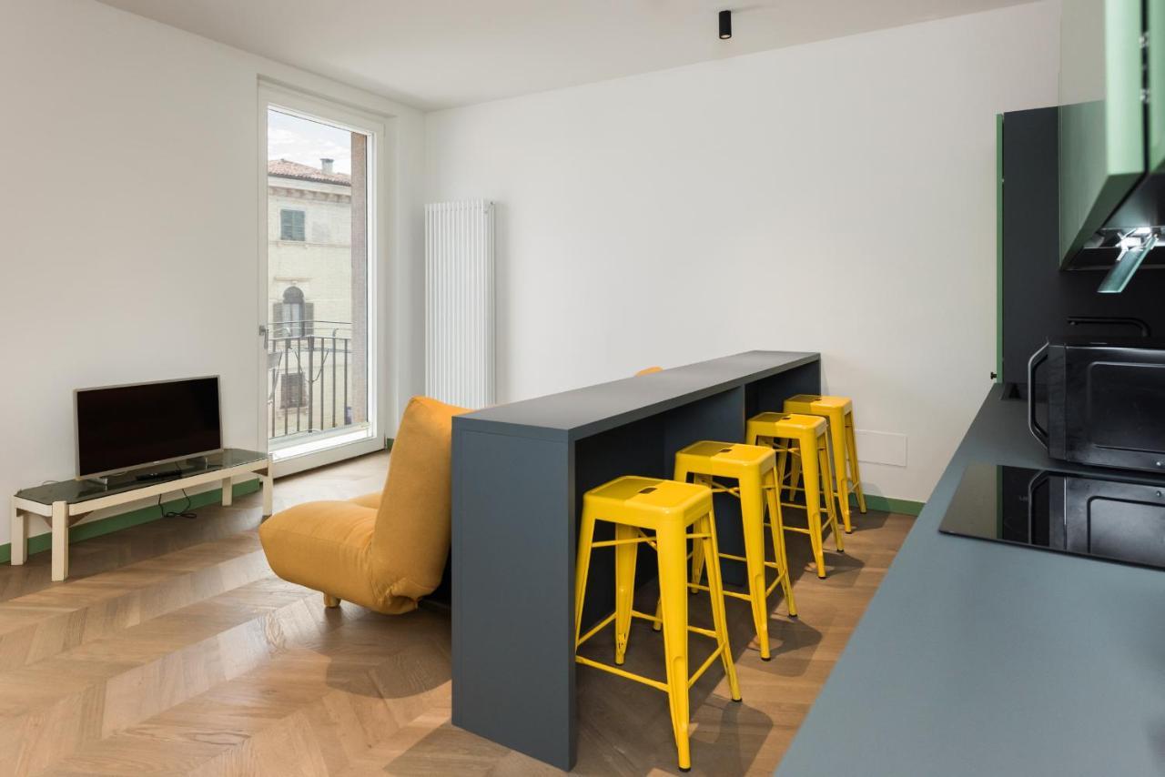 Flats4Rent Carla'S Apartments ヴェローナ エクステリア 写真