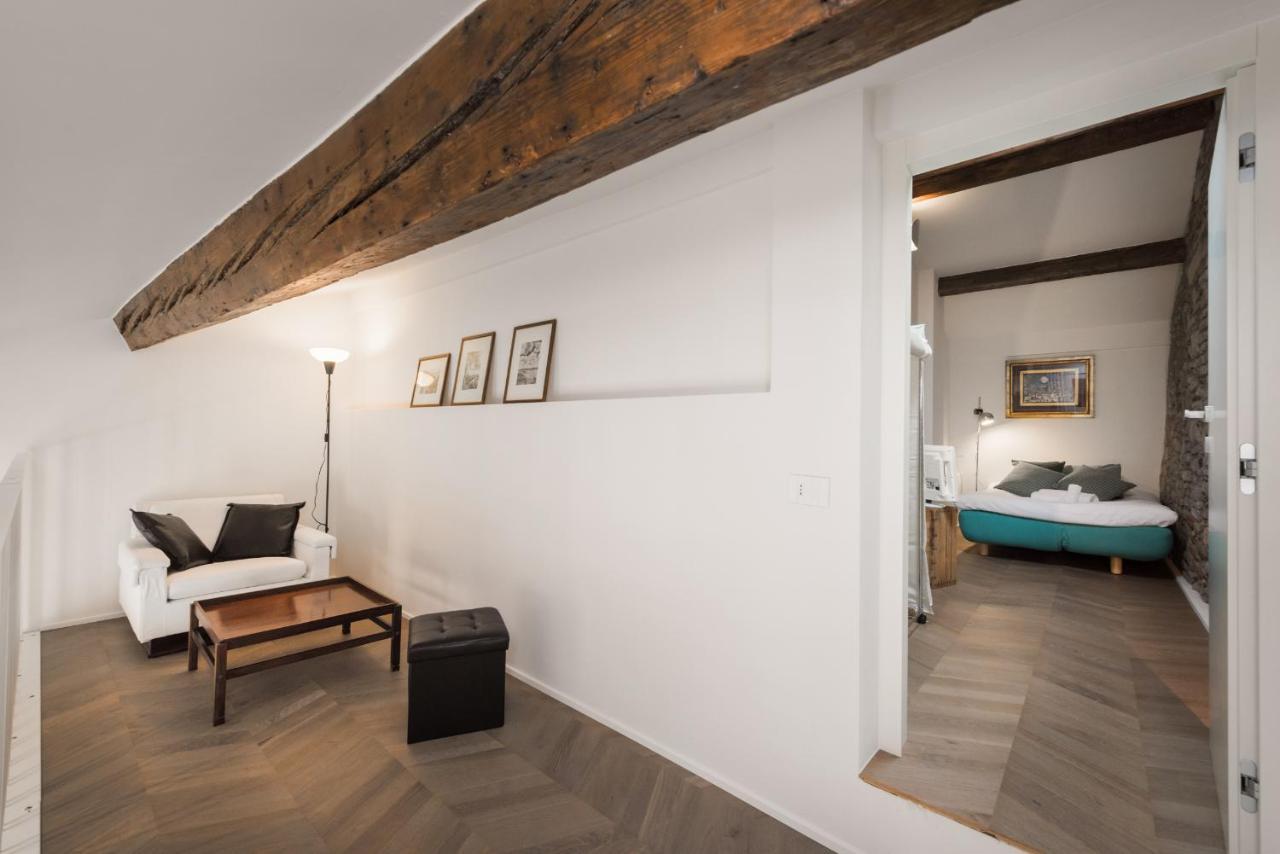Flats4Rent Carla'S Apartments ヴェローナ エクステリア 写真